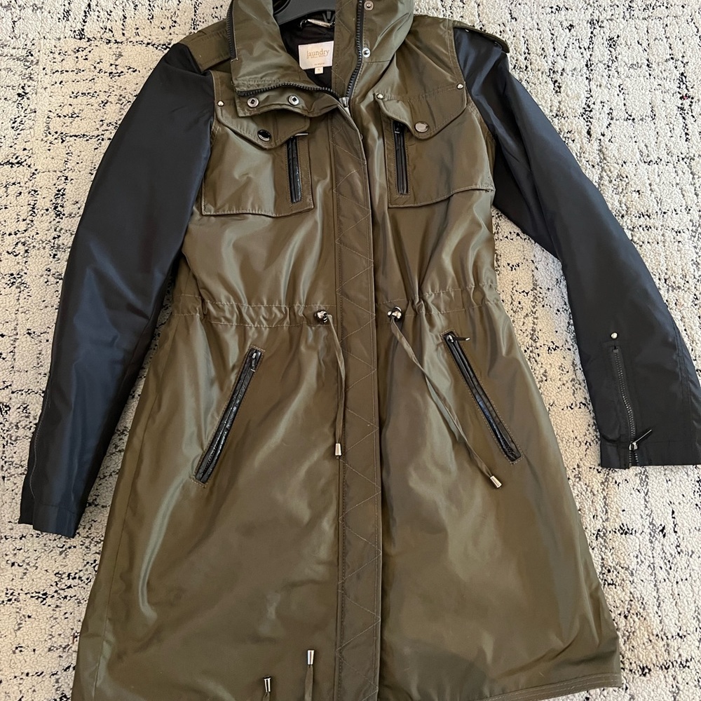 Laundry by shelli segal green black colorblock trench